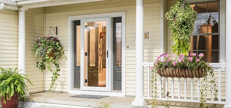 screen door installation in Riverbank